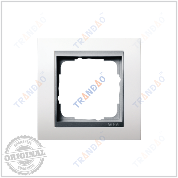 021171 Khung đơn Gira Event trắng mờ viền aluminium – thiết kế hiện đại, sang trọng.